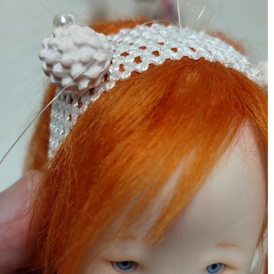 Muñeca Marioneta Pelirroja • Evaninas Diadema de muñeca hecha a mano por Evaninas.