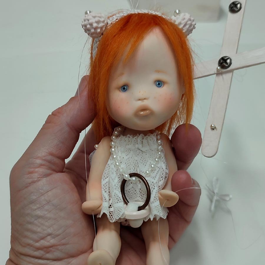 Muñeca Marioneta Pelirroja • Evaninas Marioneta artesanal: Una adorable muñeca con movimiento. Hecha a mano por Evaninas.