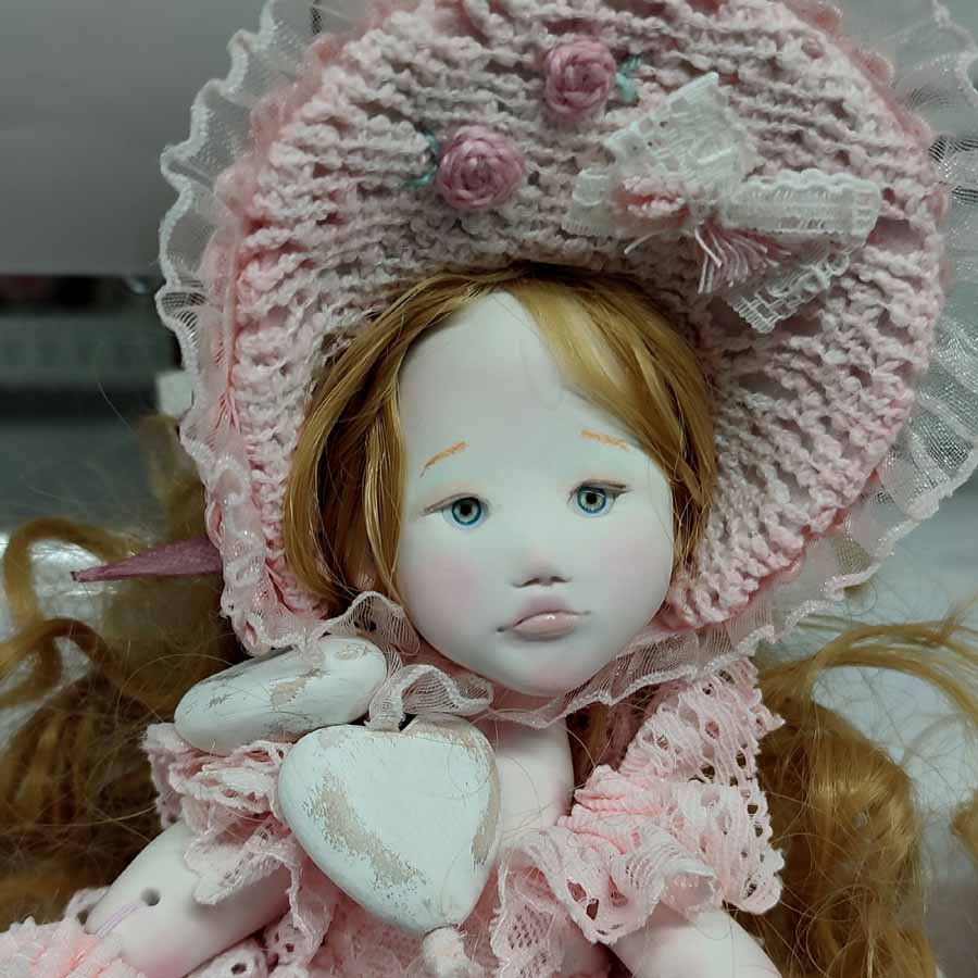 Muñeca Rosa Antiguo • Evaninas Muñeca para coleccionar de arcilla polimérica blanca hecha a mano por Evaninas.