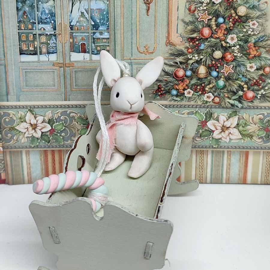 Conejito Blanco para Colgar • Evaninas Conejito blanco de arcilla hecho a mano por Evaninas.