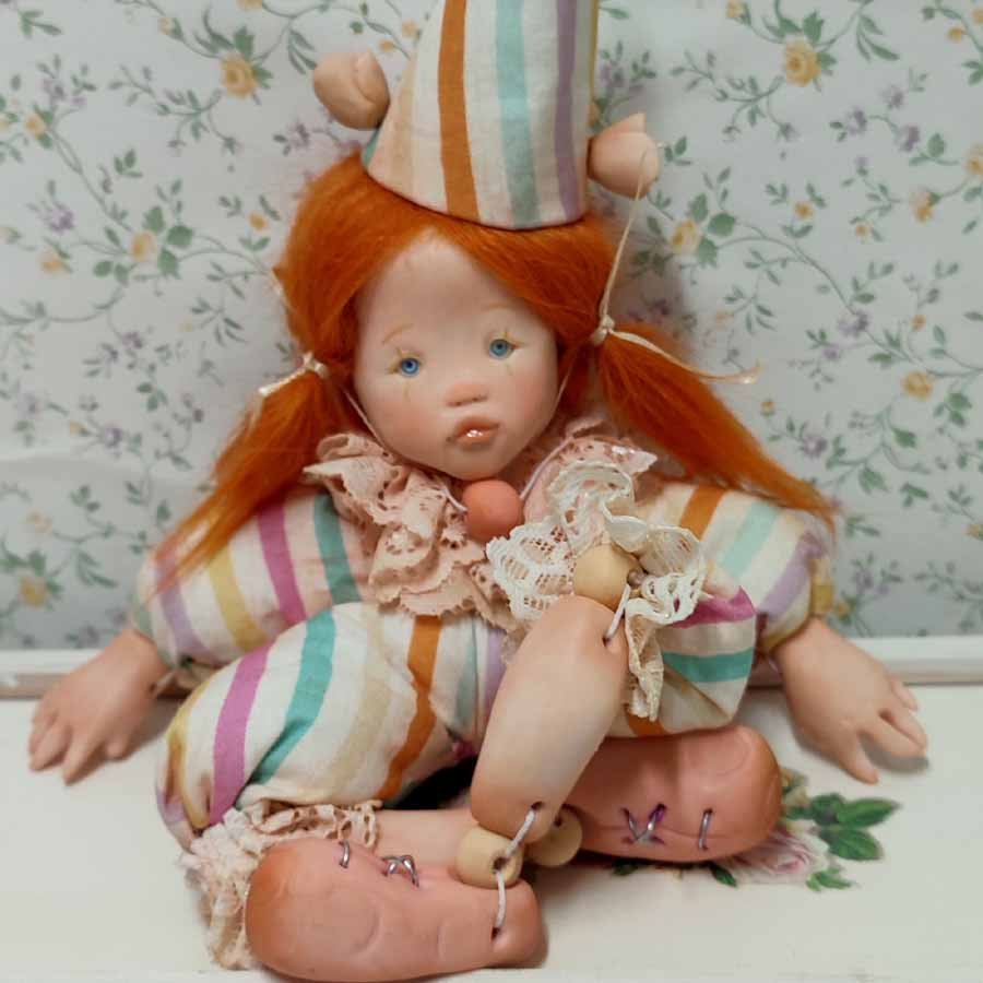 Muñeca Payaso Pelirroja • Evaninas Muñeca payaso pelirroja hecha a mano por Evaninas.