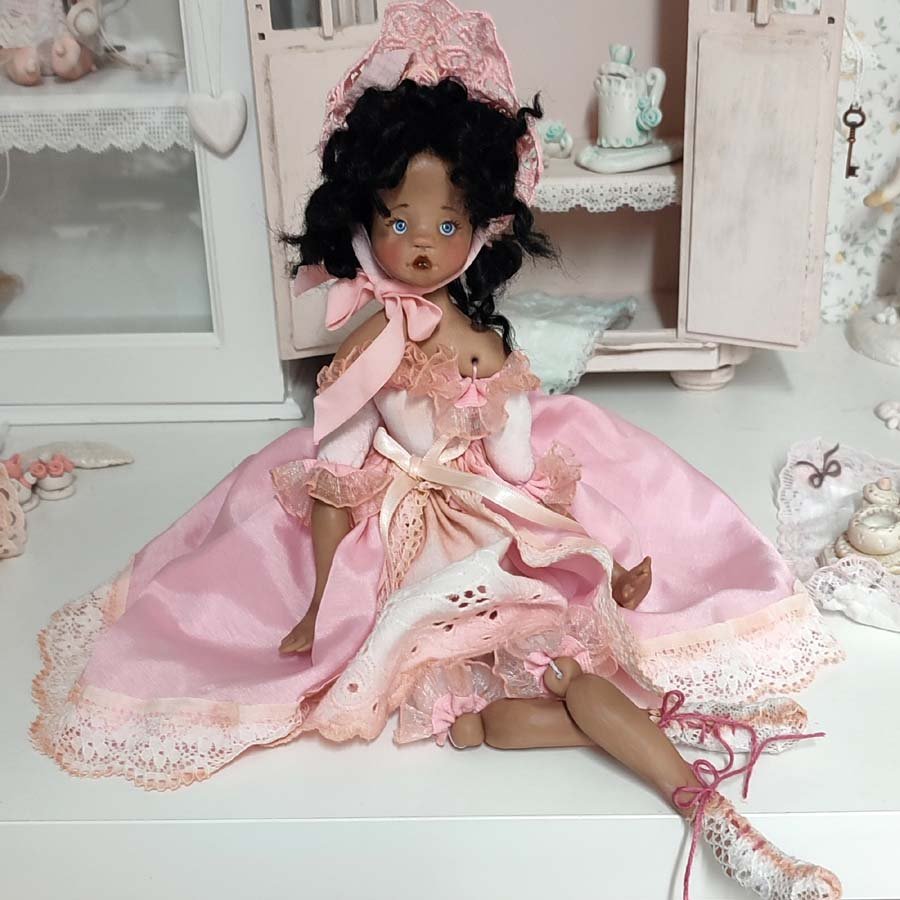 Muñeca Sarah de la colección Tea Time de Evaninas.