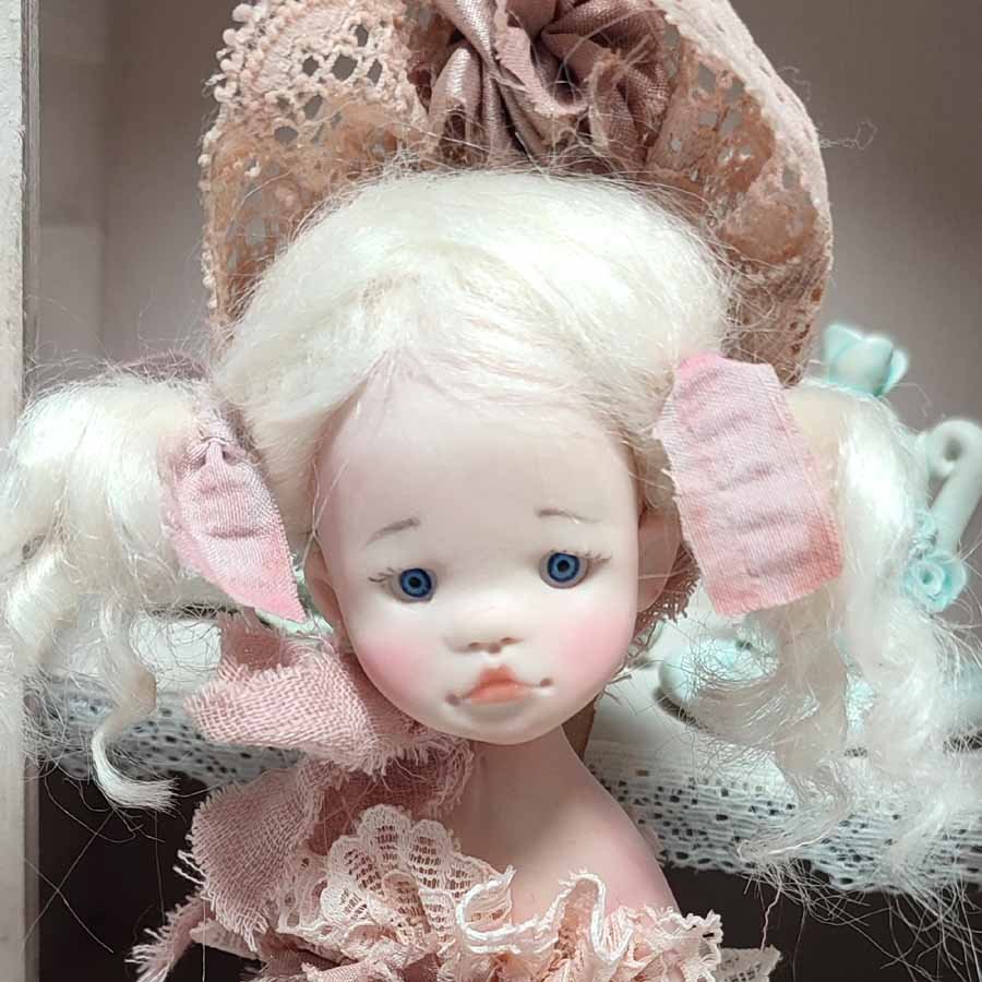 Muñeca con Vestido Rosado • Evaninas Muñeca Sophie hecha por Evaninas.