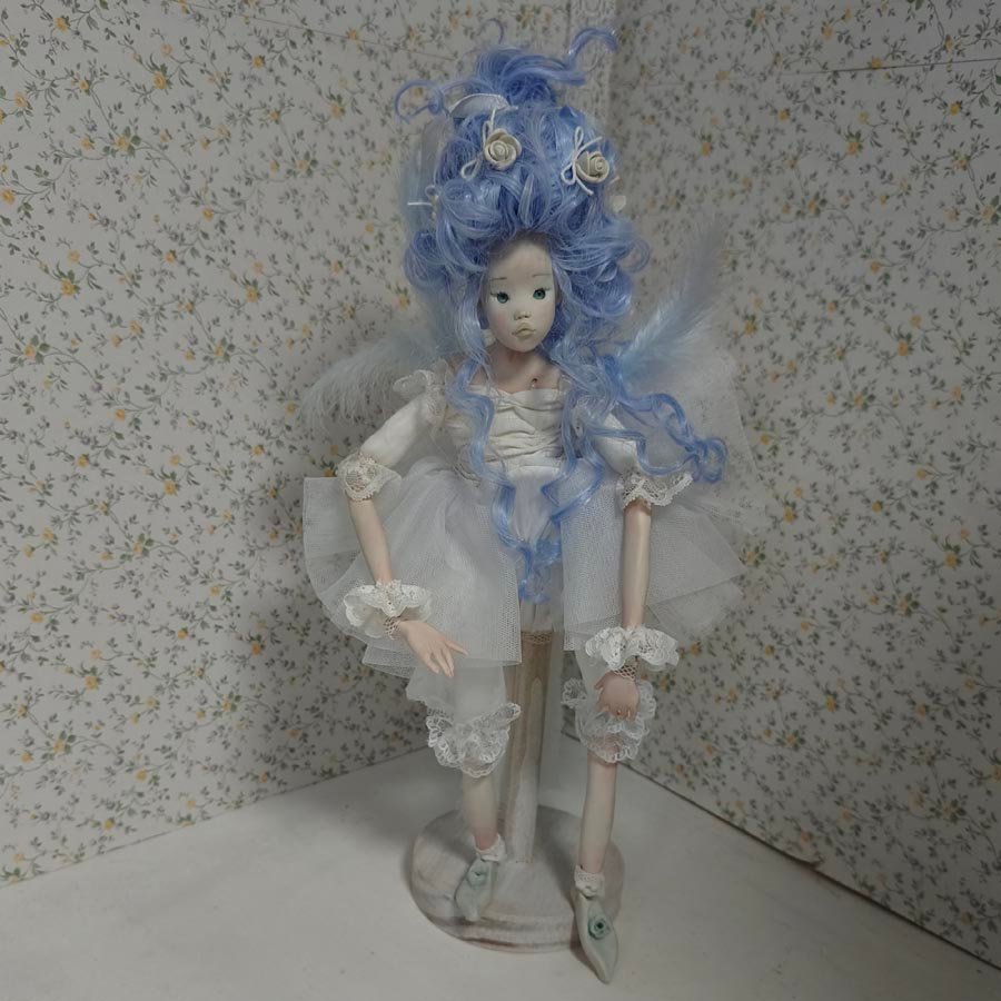 Muñeca sílfide Letea • Evaninas Muñeca de estilo barroco