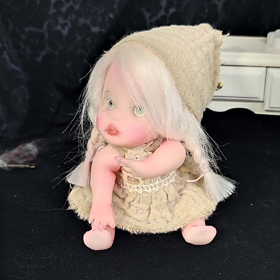 Muñeca de 12 cm. con espejo • Evaninas Muñeca de 12 cm. con espejo - Imagen 7