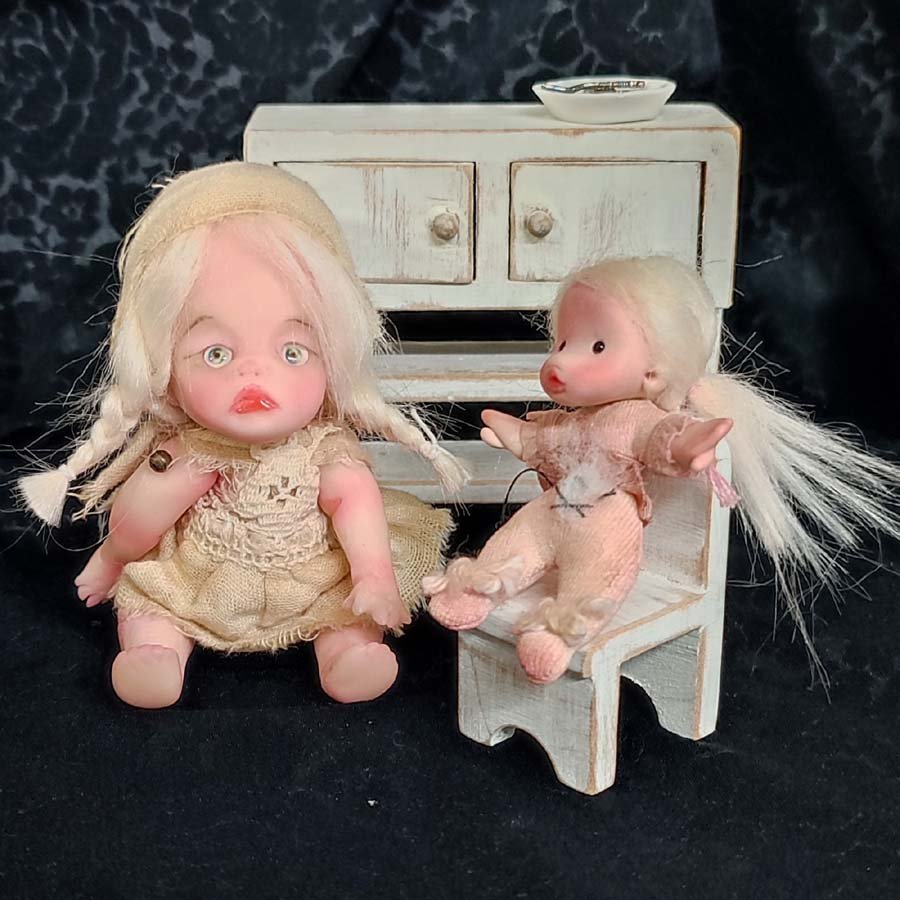 Muñeca de 12 cm. con juguete • Evaninas Muñeca de 12 cm. con juguete - Imagen 8